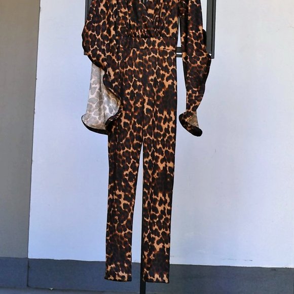 Cheetah Print Zipper Back Jump Suit Drama Sleeves - Picture 8 of 13